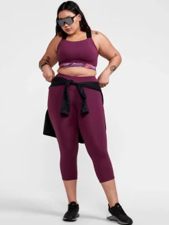 Craft Sportswear Tights|Träning^ADV Essence Plus Capri W Burgundy