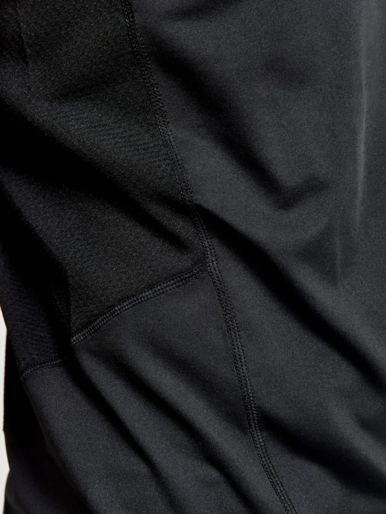 Craft Sportswear T-Shirts & Tröjor|Linnen^ADV Essence Singlet M Black