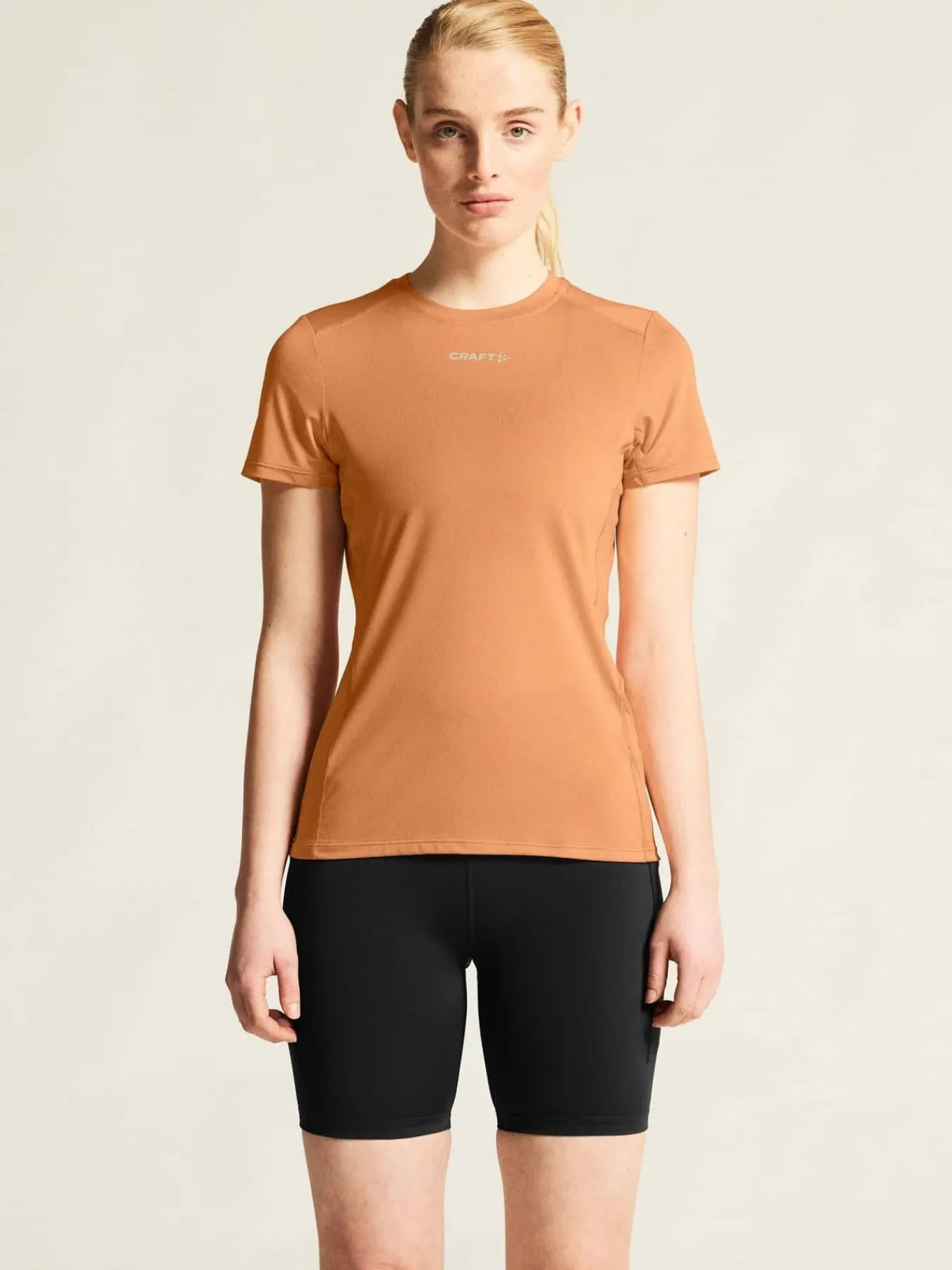 Craft Sportswear T-Shirts & Tröjor|Träning^ADV Essence SS Tee 2 W Apricot