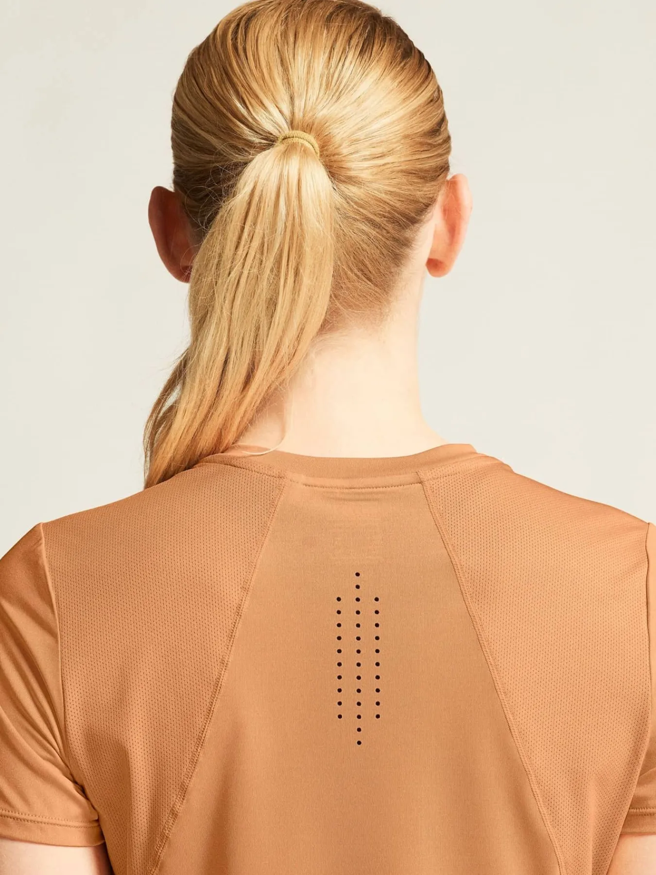 Craft Sportswear T-Shirts & Tröjor|Träning^ADV Essence SS Tee 2 W Apricot