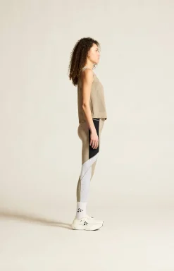 Craft Sportswear Linnen|Träning^ADV Tone Perforated Tank Top W Hay