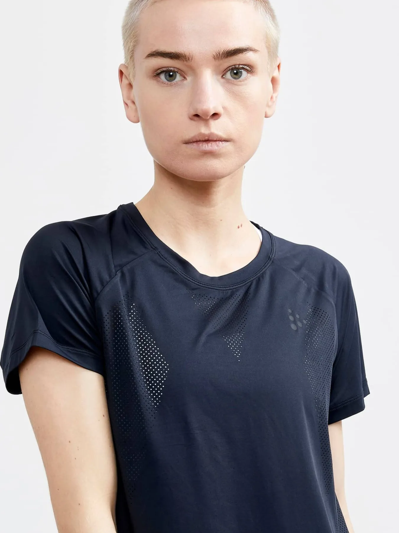 Craft Sportswear T-Shirts & Tröjor|Träning^ADV Tone Perforated Tee W Black