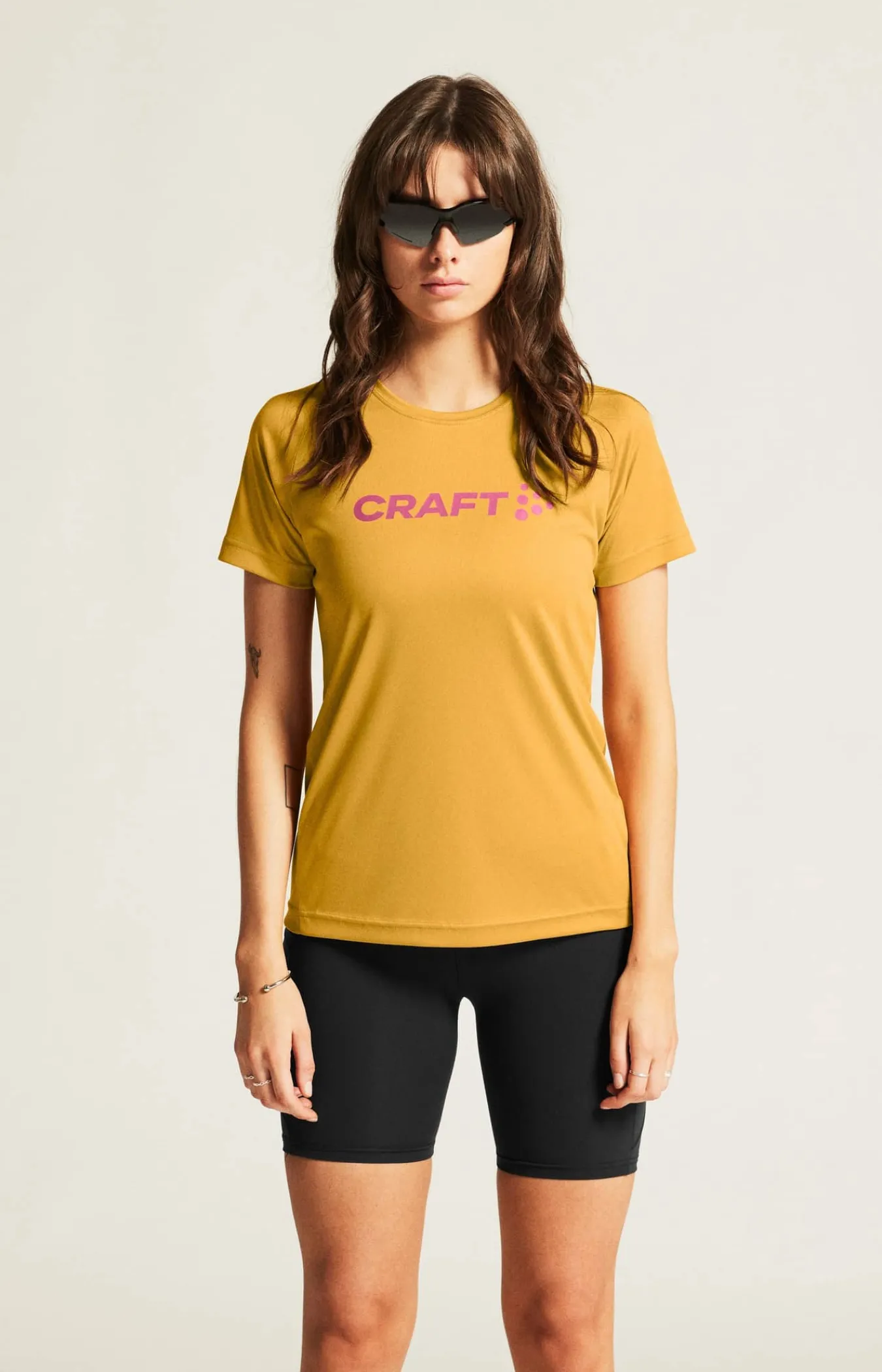 Craft Sportswear T-Shirts & Tröjor|Träning^CORE Essence Logo Tee W Turmeric/Rouge