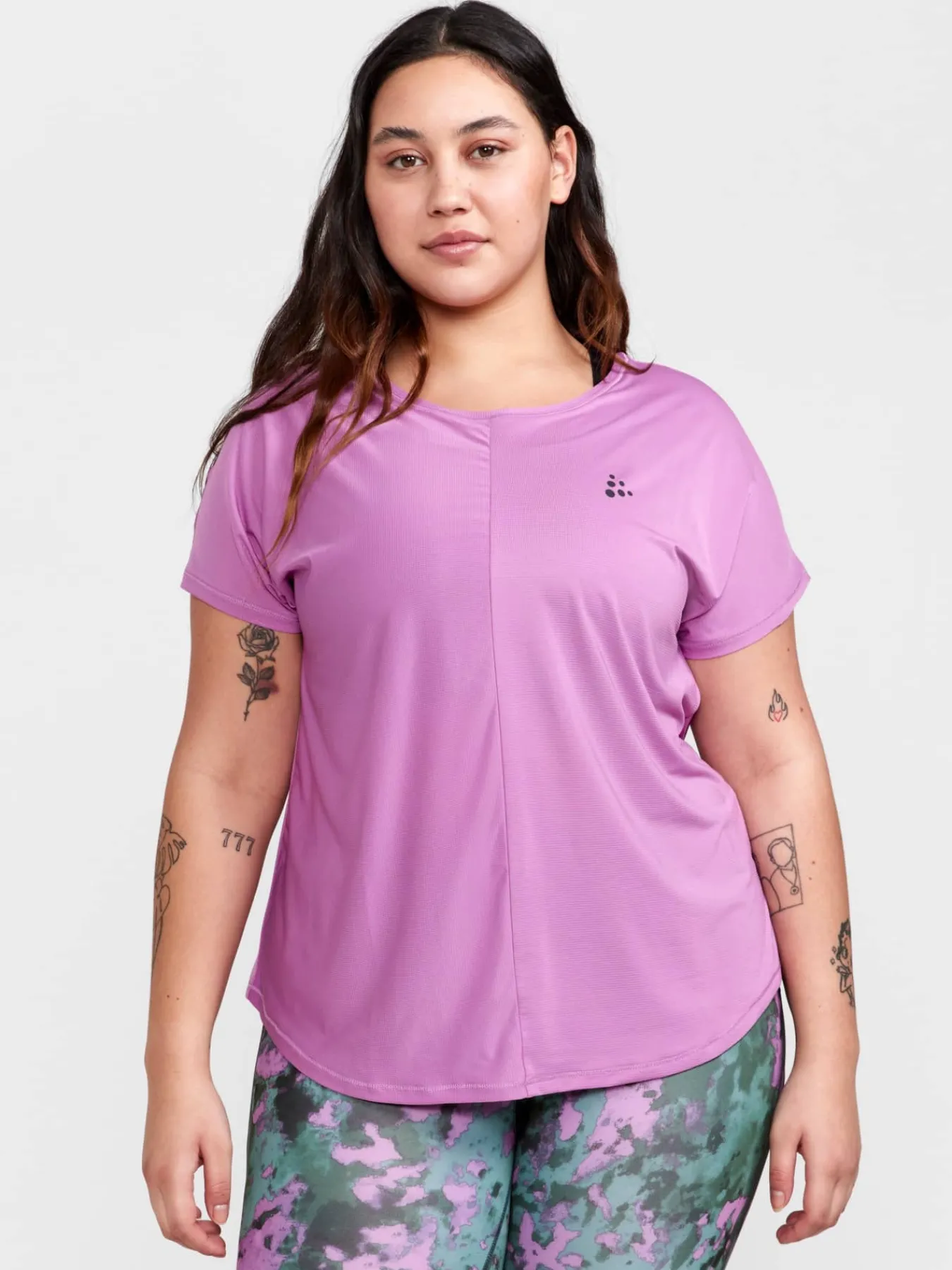 Craft Sportswear T-Shirts & Tröjor|Träning^Core Essence SS Plus Tee W Lupine