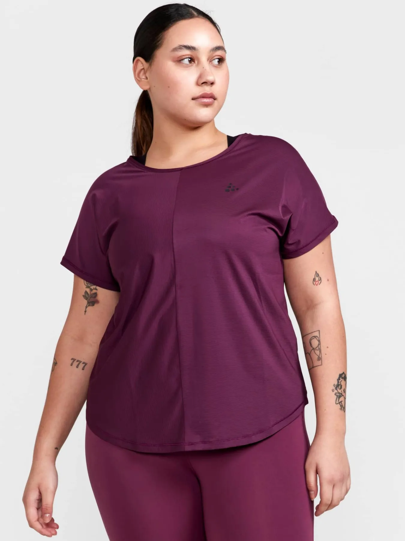Craft Sportswear T-Shirts & Tröjor|Träning^Core Essence SS Plus Tee W Burgundy