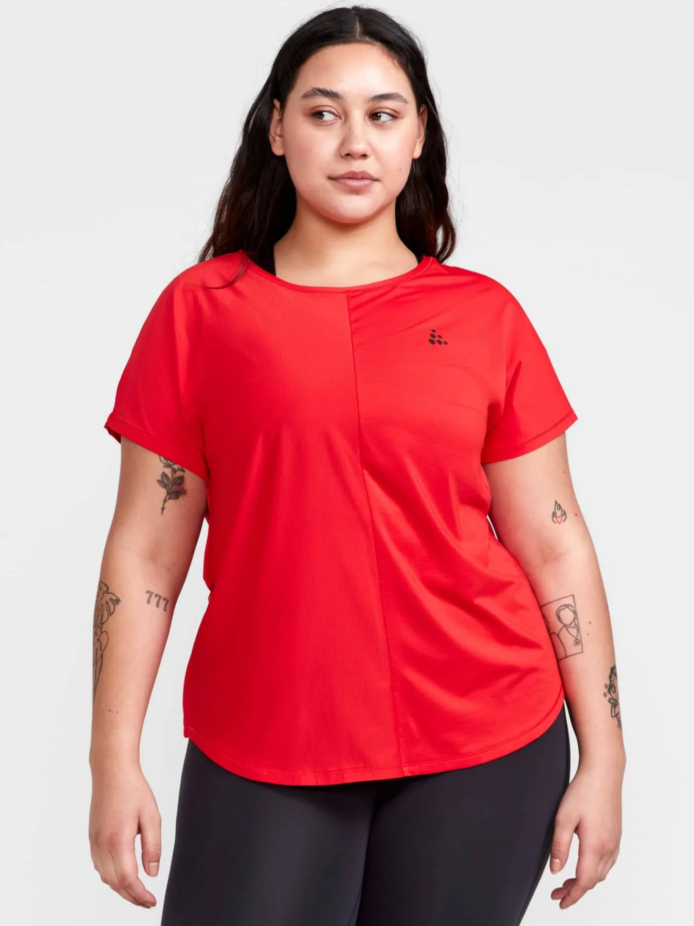 Craft Sportswear T-Shirts & Tröjor|Träning^Core Essence SS Plus Tee W Reddish