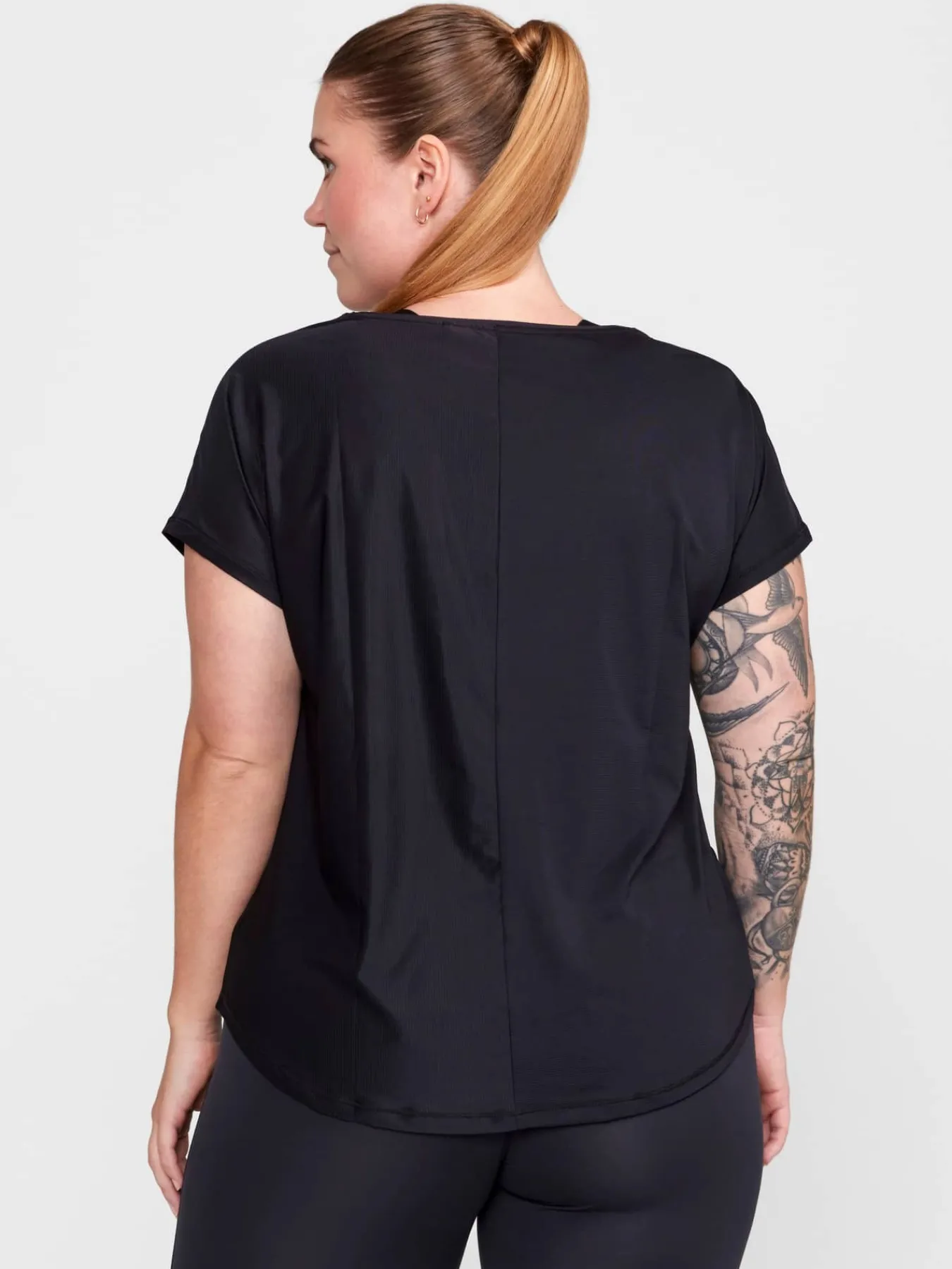 Craft Sportswear T-Shirts & Tröjor|Träning^Core Essence SS Plus Tee W Black